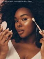 positive-light-silky-touch-highlighter-flaunt-on-figure-02-1440x1952-1